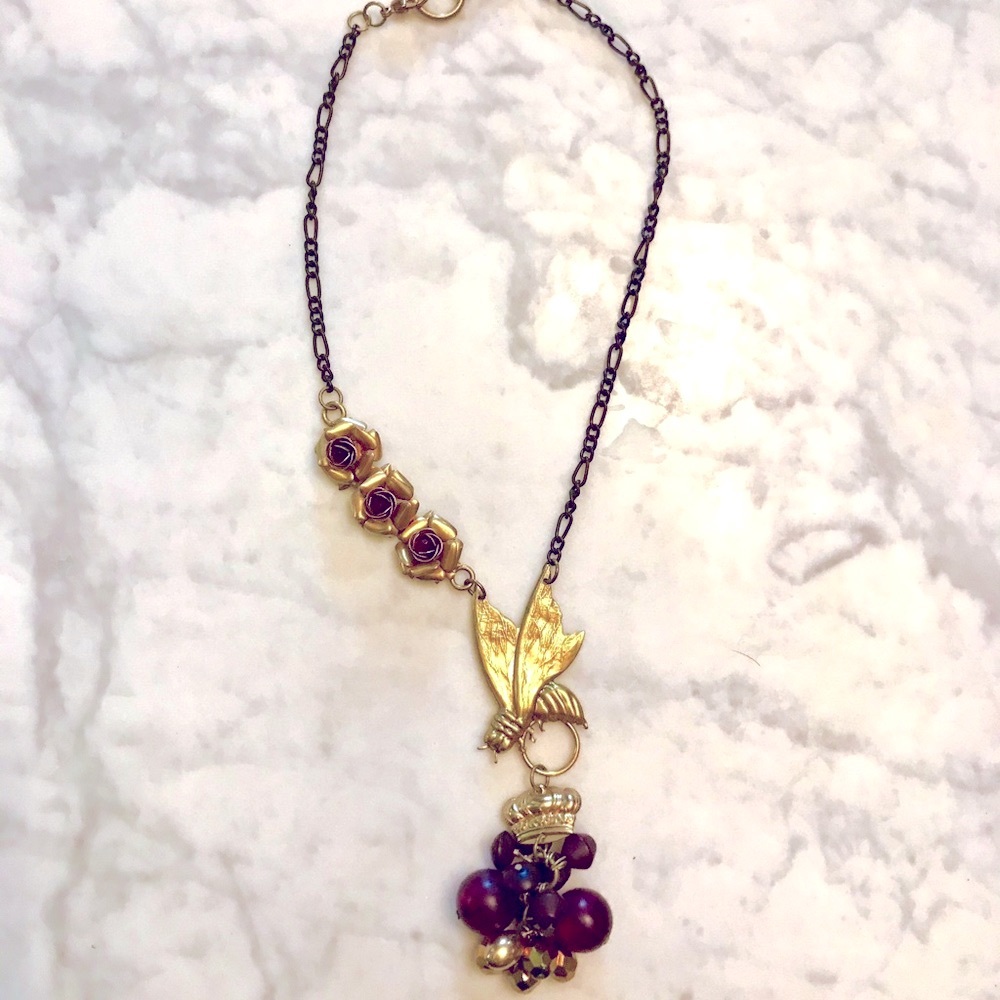 RARE Vtg. Betsey Johnson Queen Bee Necklace